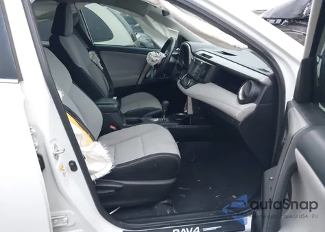 2017 Toyota Rav4 Xle z USA, uszkodzony, nr VIN 2T3RFREV7HW577419